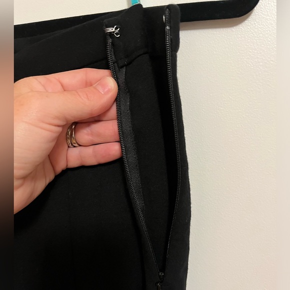 Talbots Classic Black Skater Skirt, size 2 - Picture 4 of 4